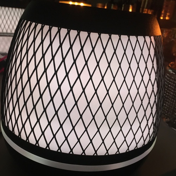 Color changing oil diffuser - Picture 2 of 8
